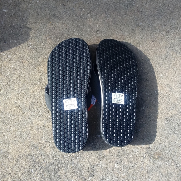 T STREET VANS FLIP FLOP - Picture 2 of 3